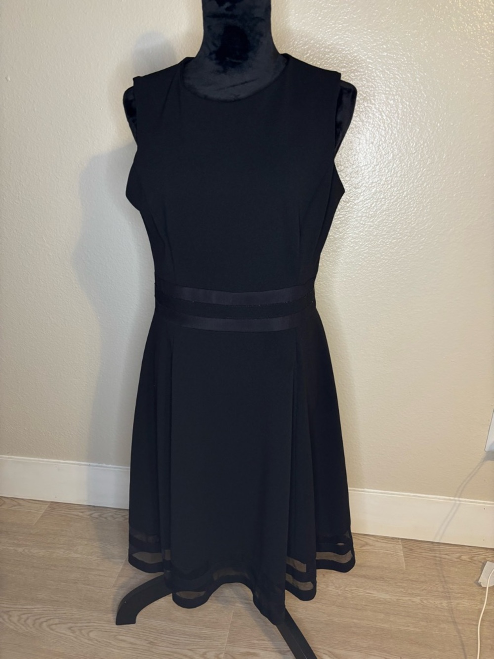 Calvin Klein Black Sleeveless Fit-and-Flare Midi Dress Size 12